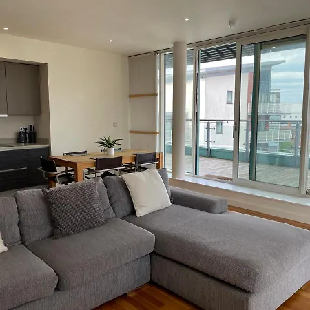 Glass Penthouse With Canal View Apartment
